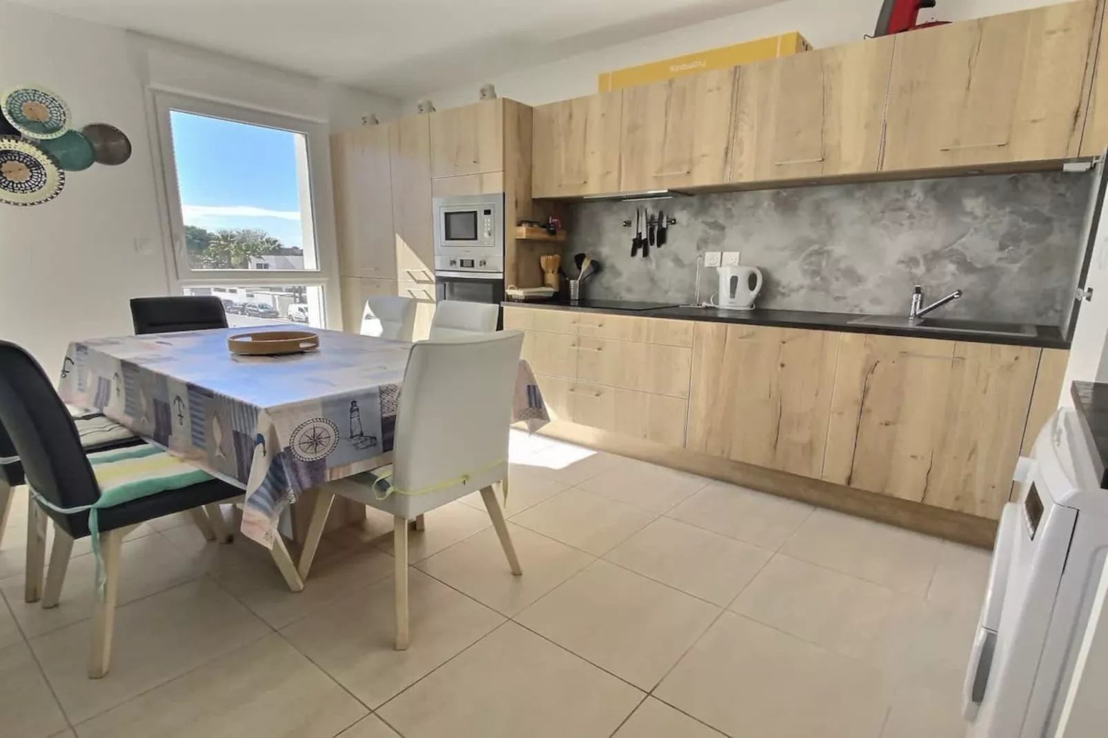 LOU 200 BLANGONET-Kitchen