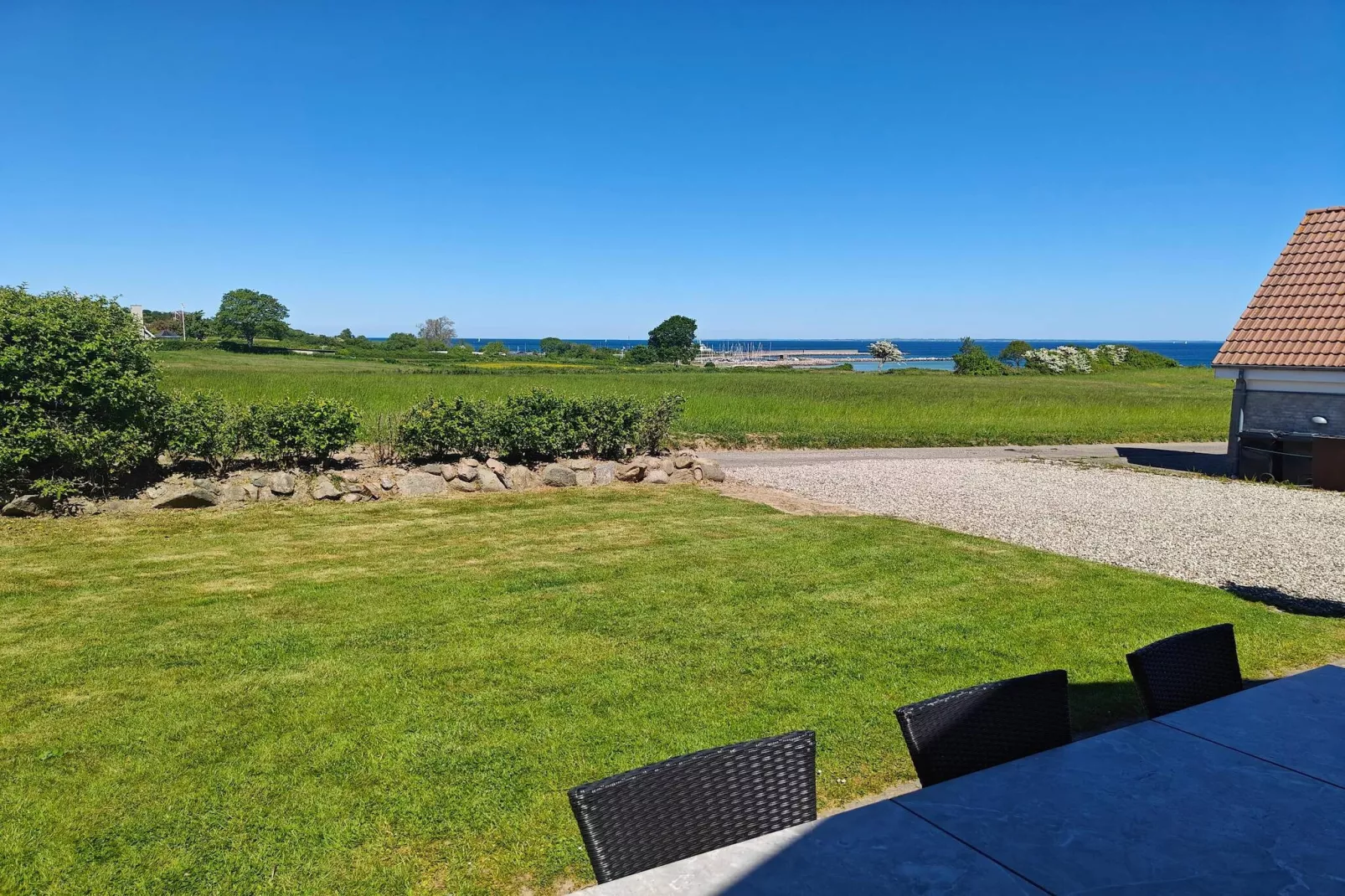 6 person holiday home in Augustenborg