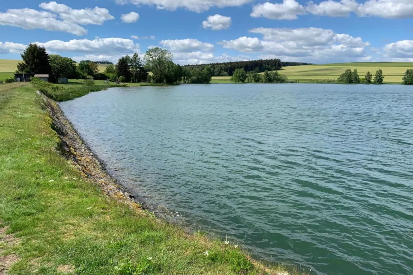 Maja-Areas within 20km in summer