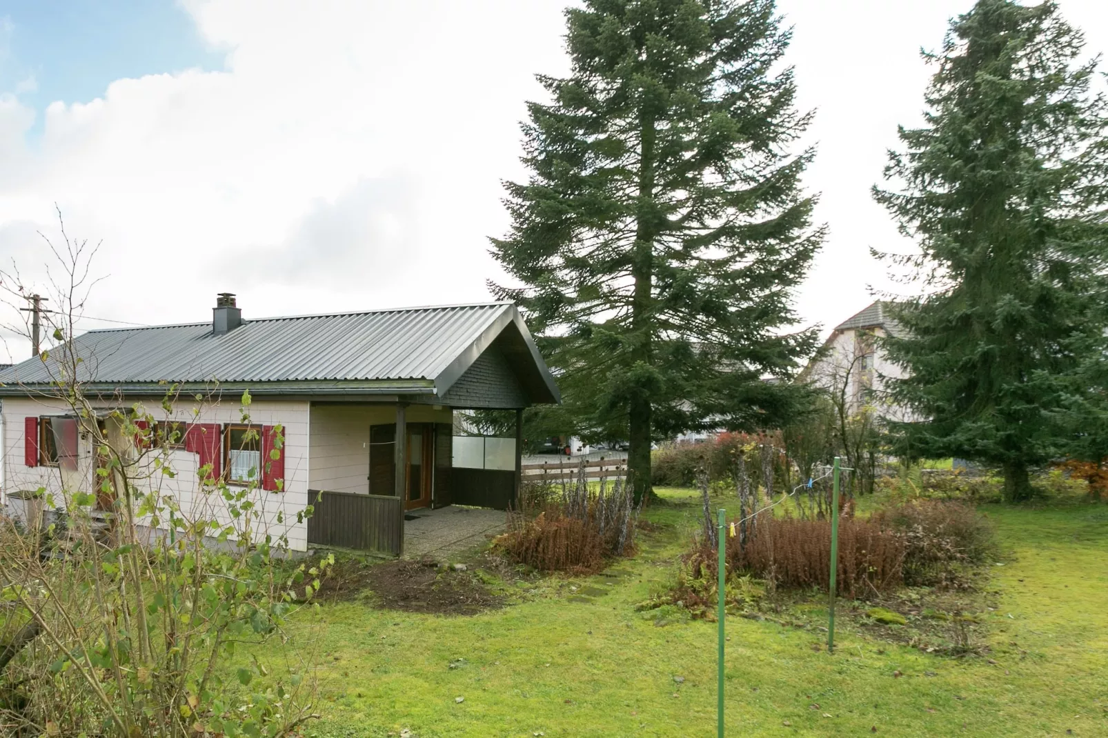 An den Wiesen-Exterior in summer