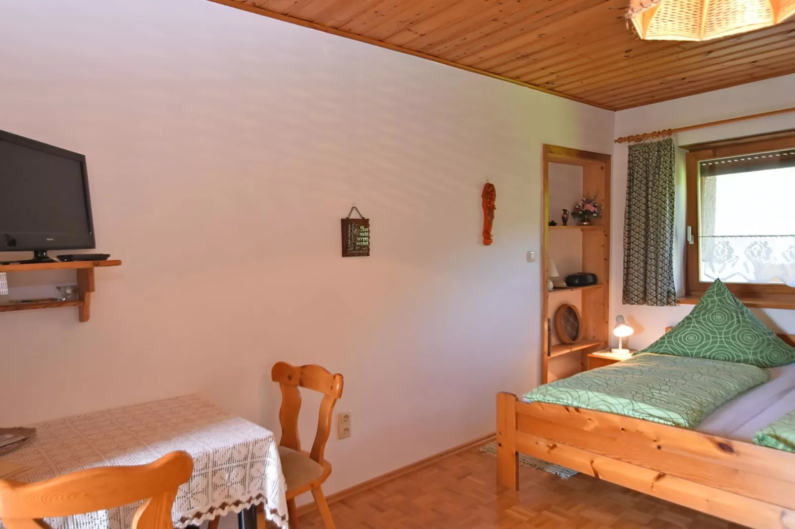 Gästehaus Kandlbinder-Bedroom