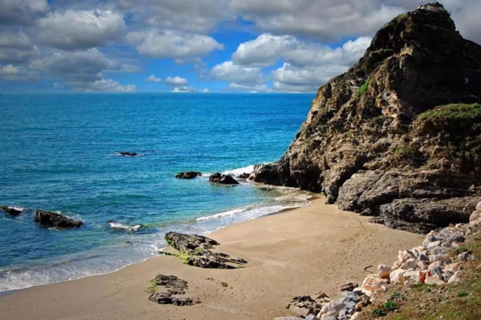 Miraval-Areas within 20km in summer