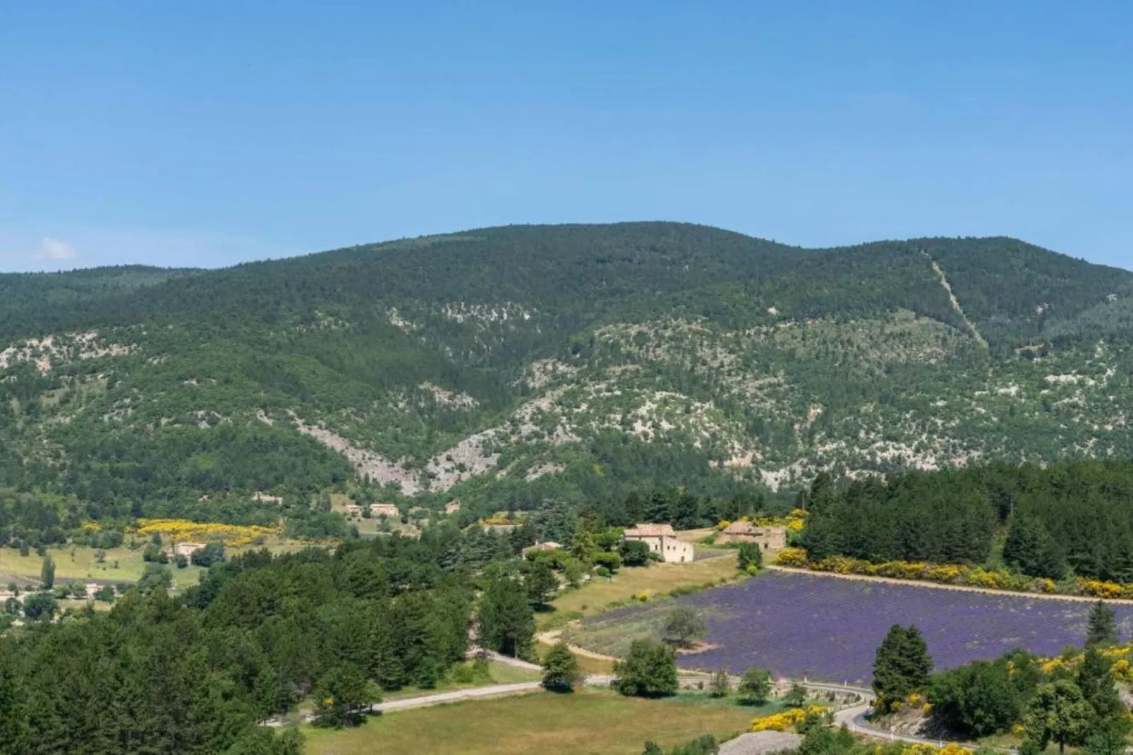 Les Demeures du Ventoux 3-Areas within 20km in summer