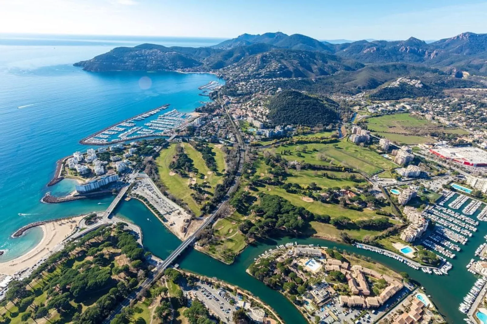 Carré Marine 2-Areas within 20km in summer