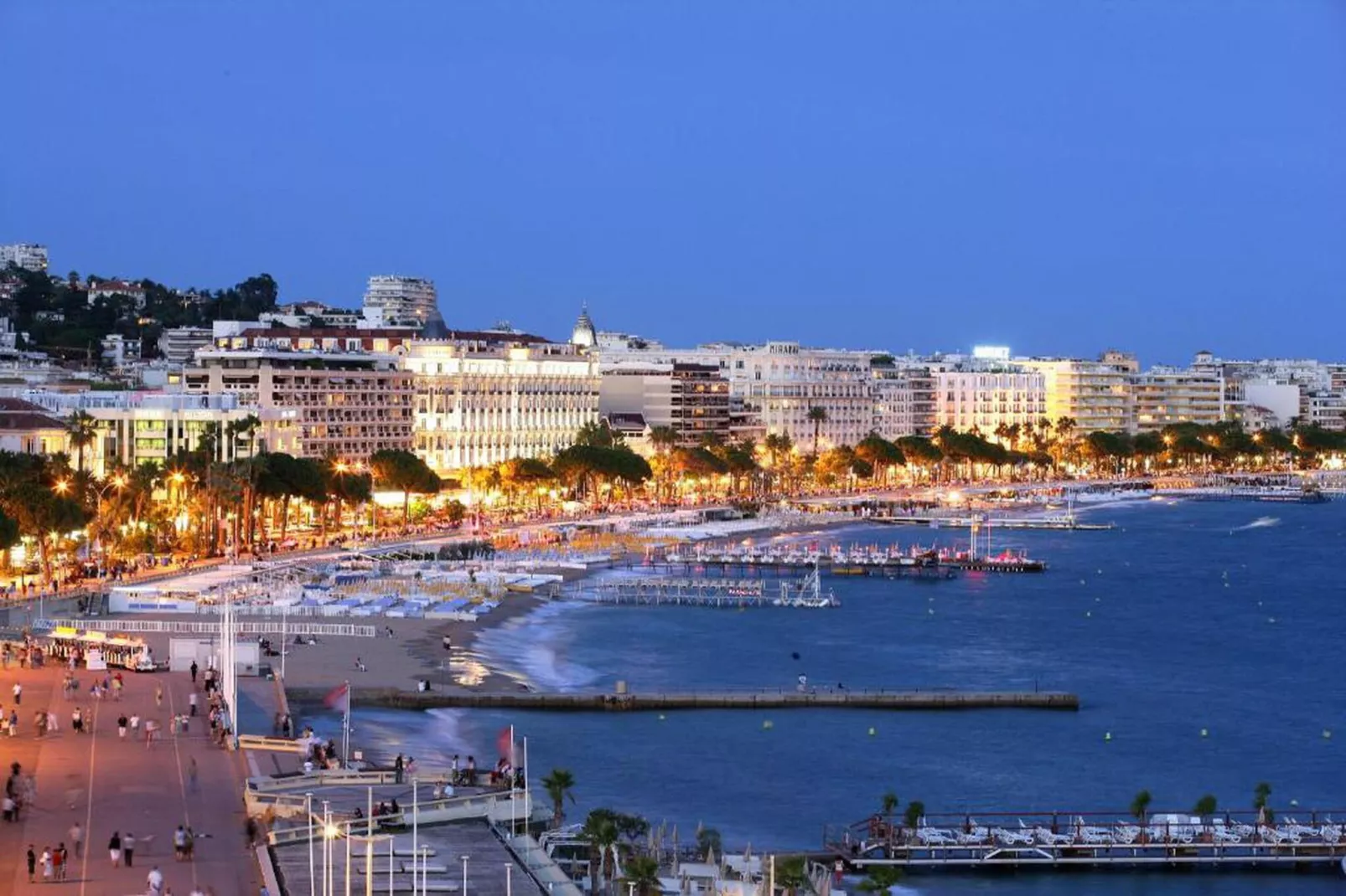 Carré Marine 1-Areas within 20km in summer