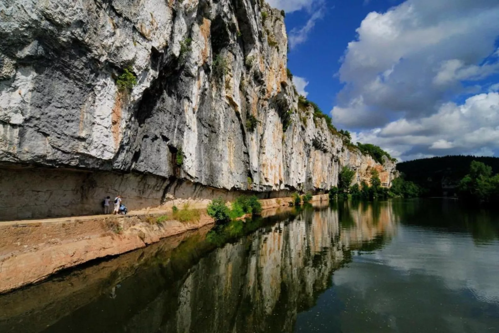 La Petite Houssaye-Areas within 20km in summer