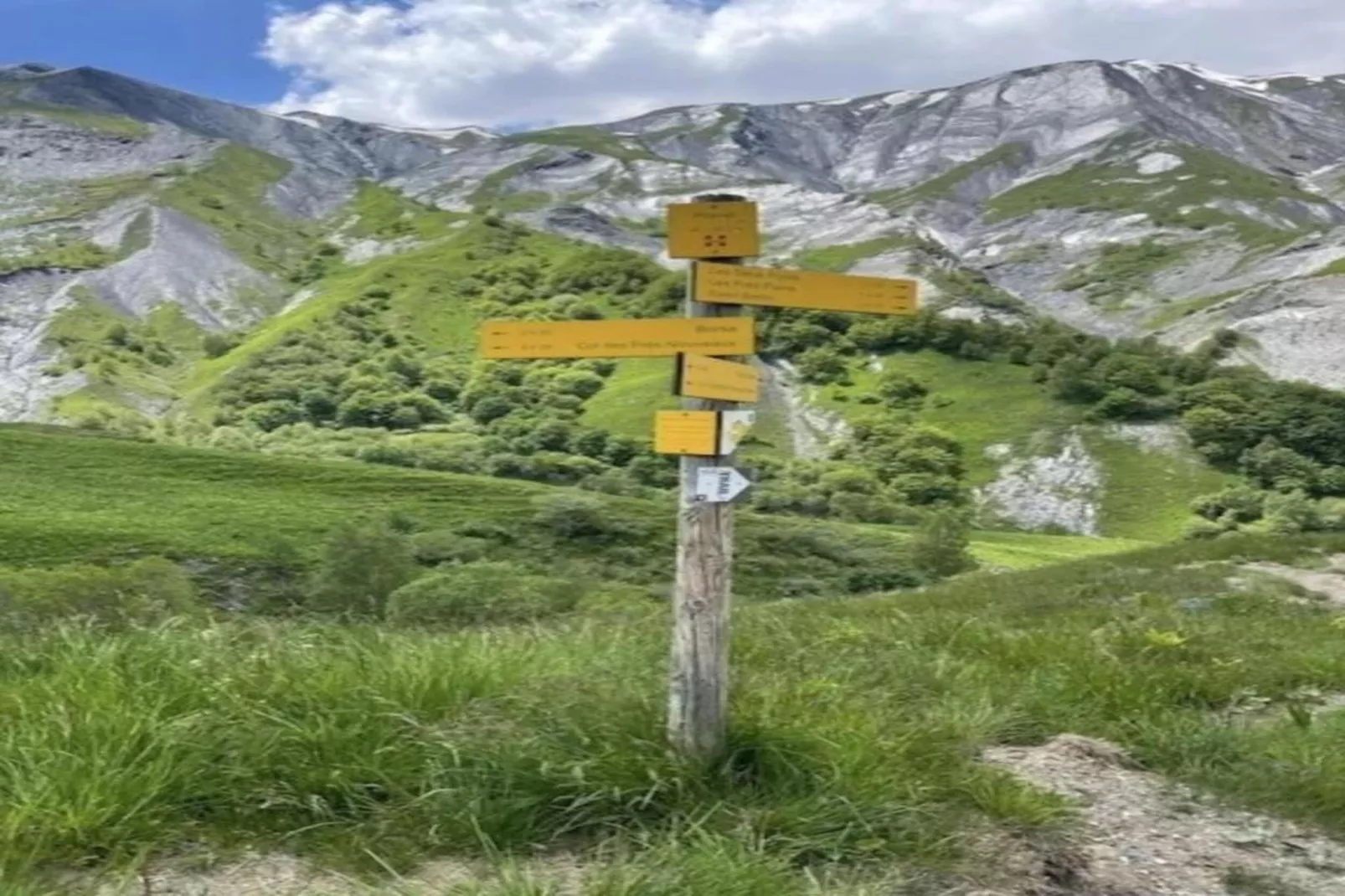 Les Fermes de Saint Sorlin 3-Areas within 20km in summer