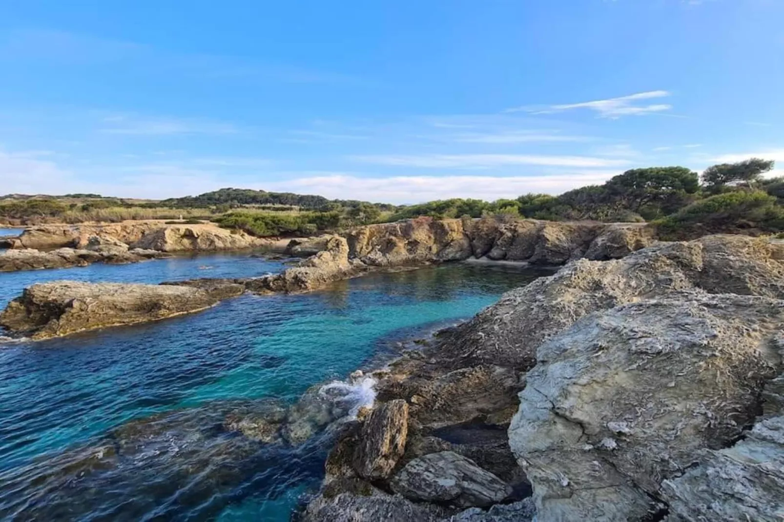Provencal-Areas within 20km in summer