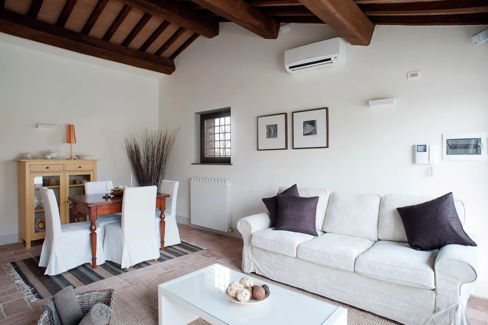 La Cantina-Living room
