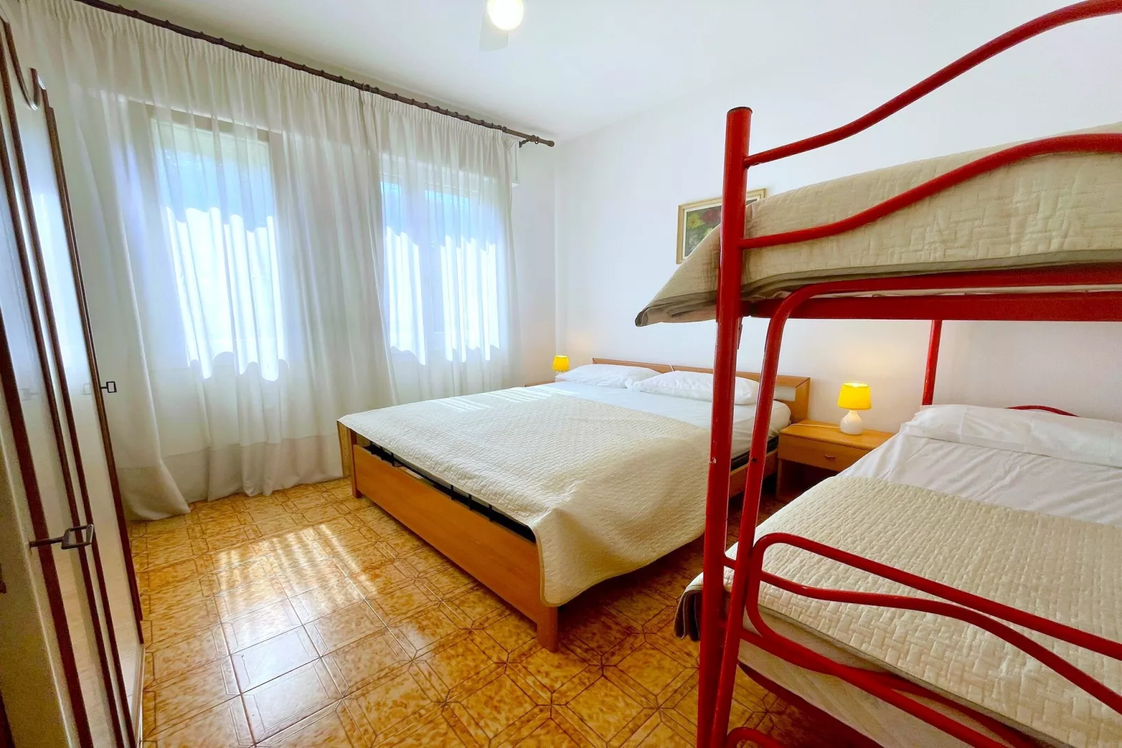 RAFFAELLO 1 int 3 tipo C  con piscina-Chambre