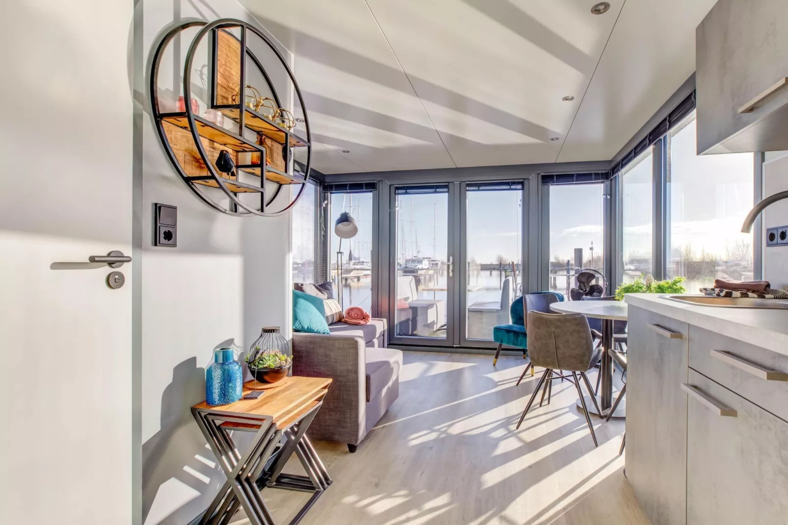 Bermuda-Living room