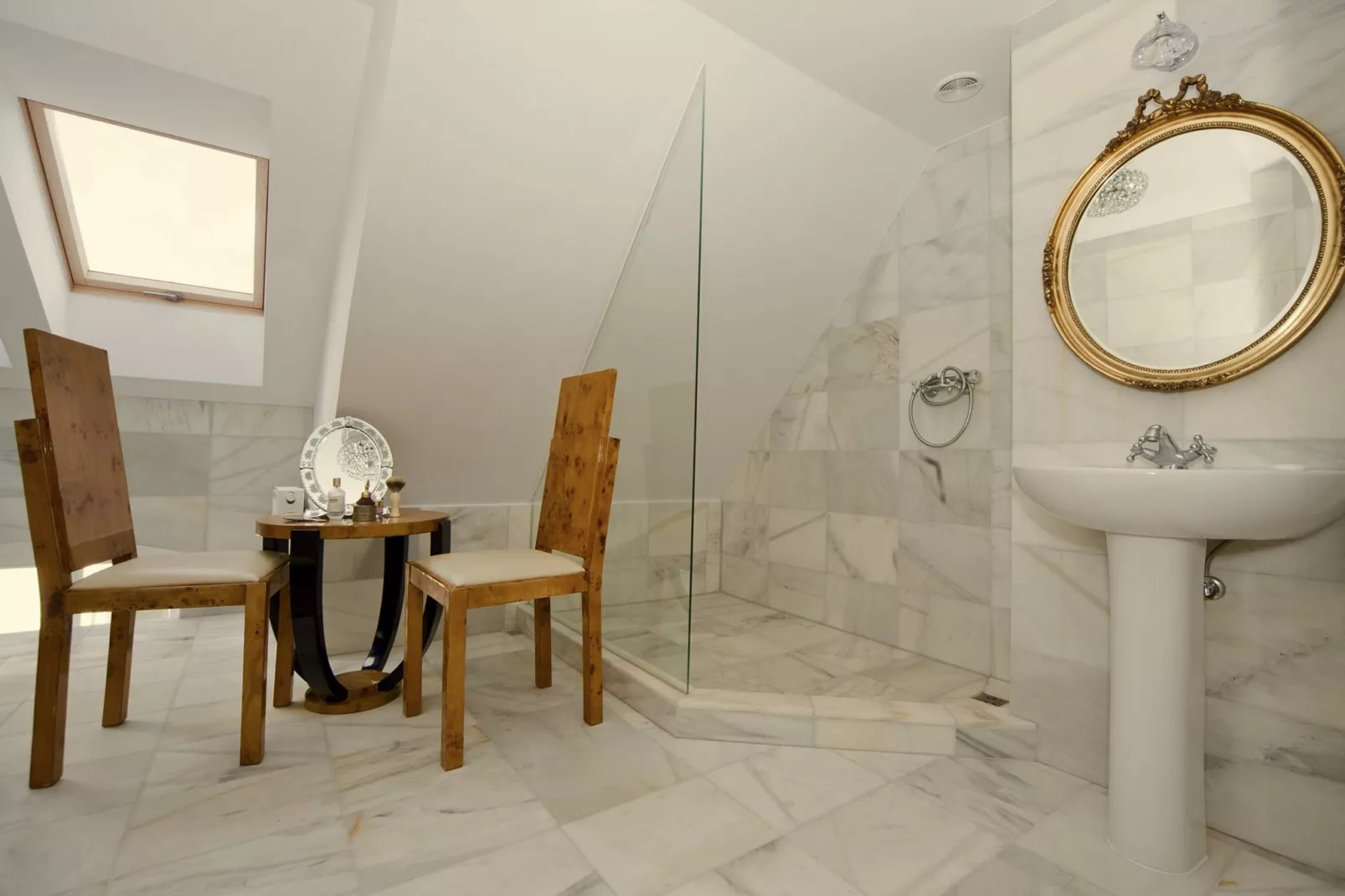 A historic manor by the sea-Badezimmer