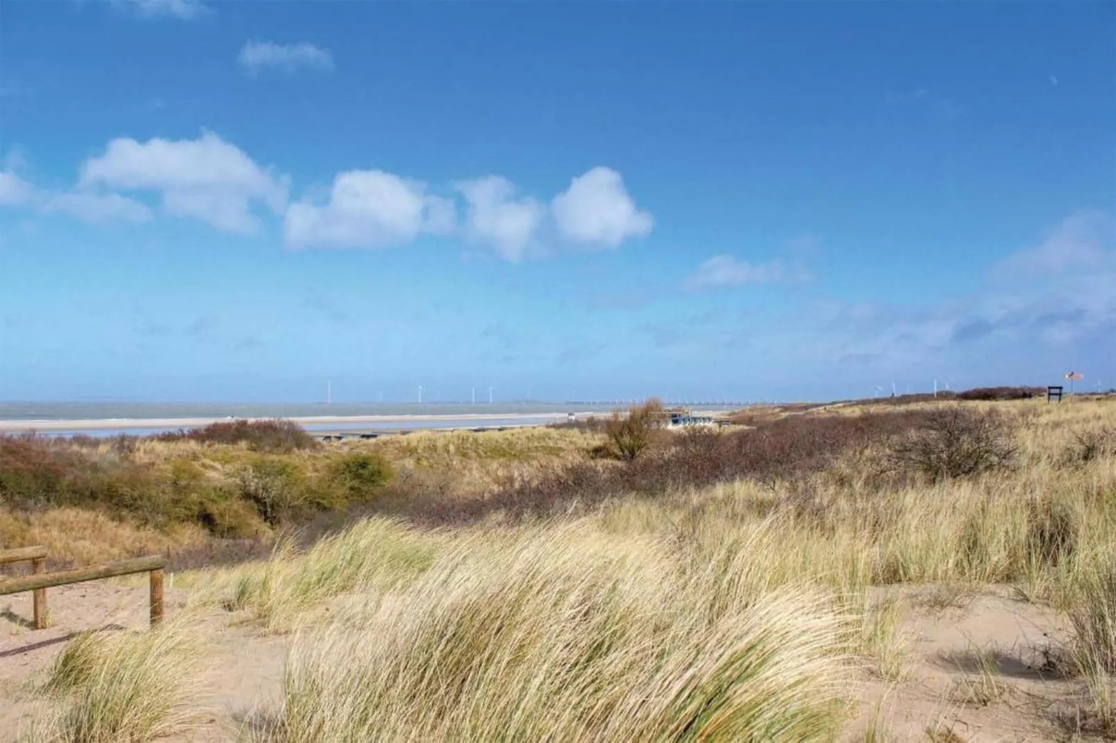 Harbour Loft 3C Residence Marina-Areas within 20km in summer