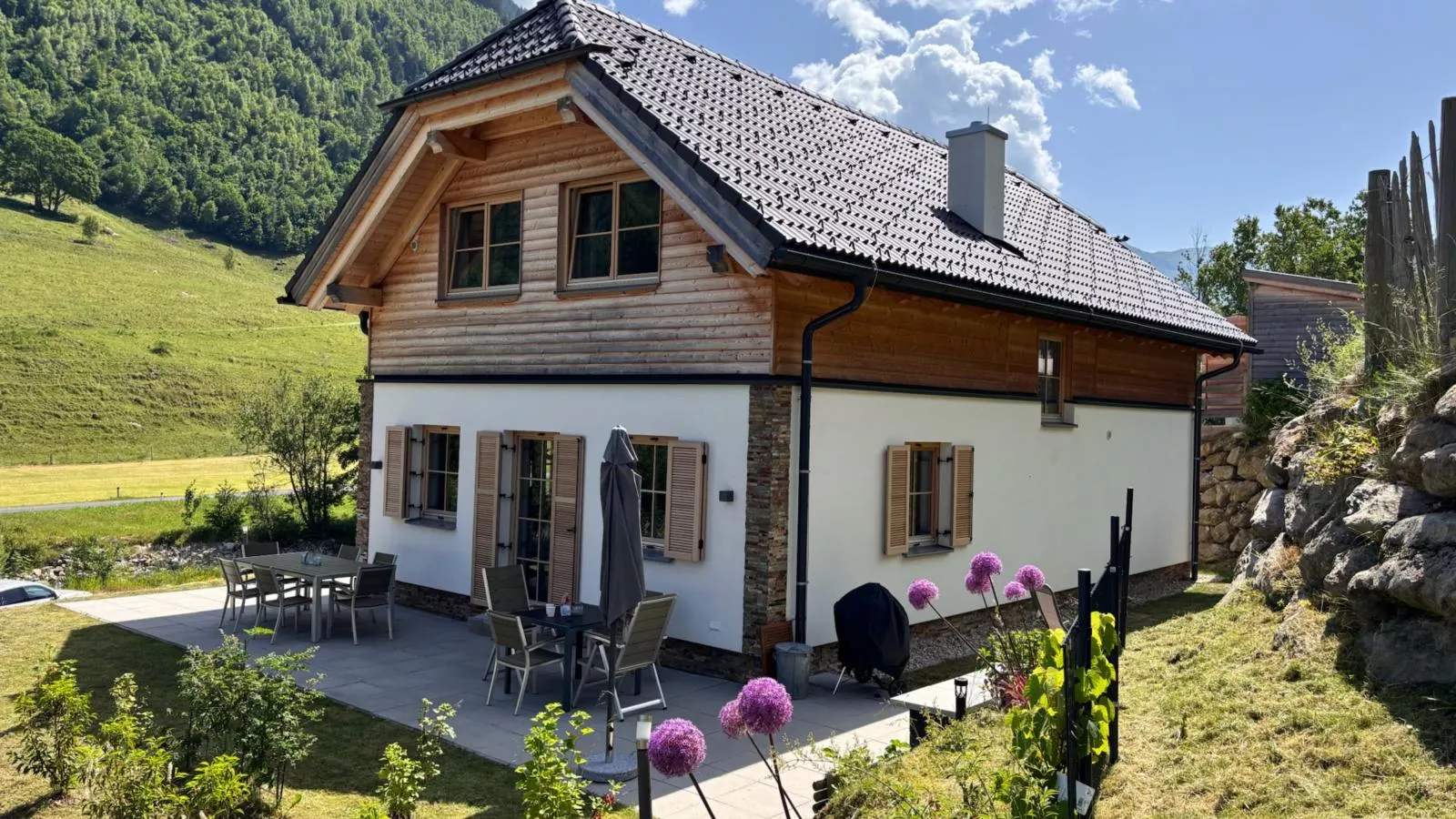 Haus Hestia-Exterior in summer