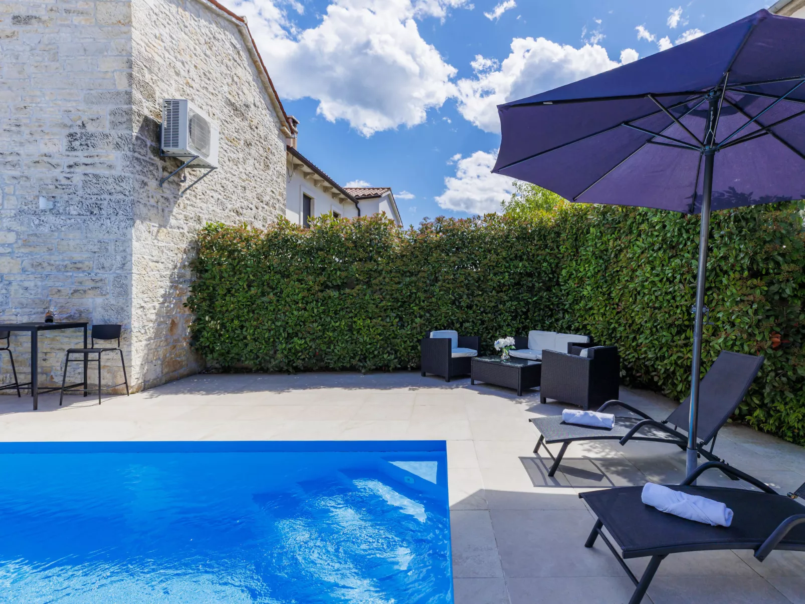 Villa Karmen-Dehors