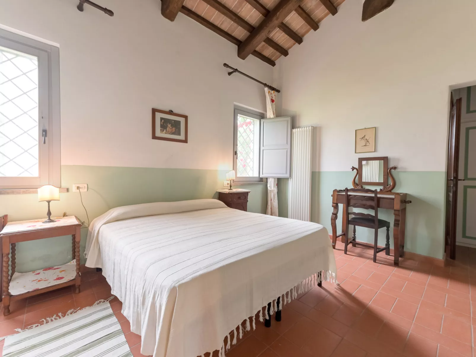 Casa dell'Arco-Inside