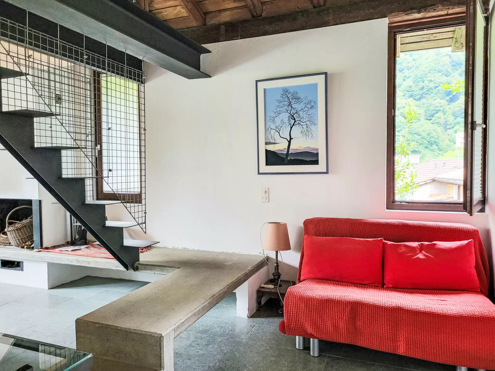 Cantagallo-Inside