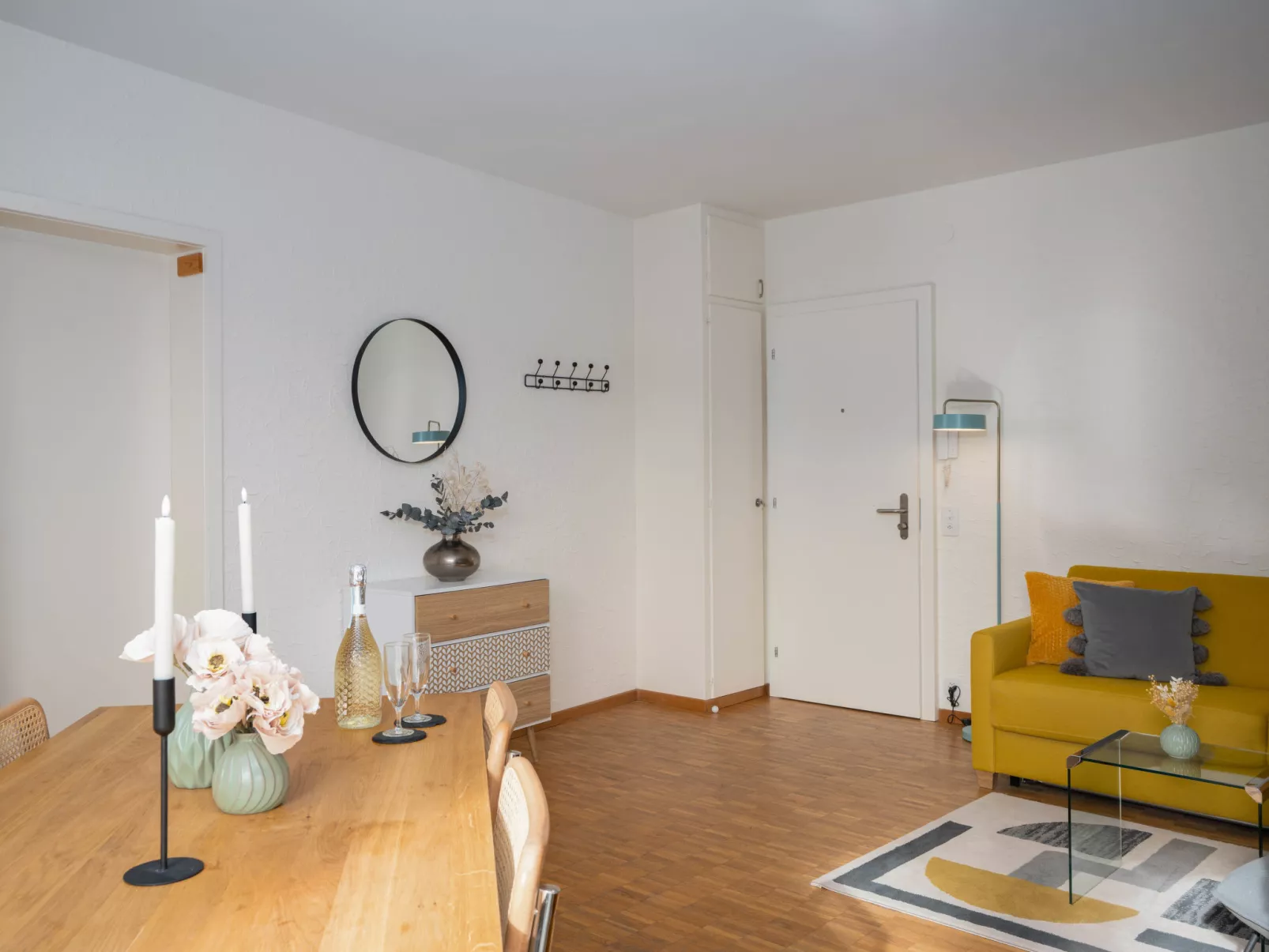 Suite Modern - Inside