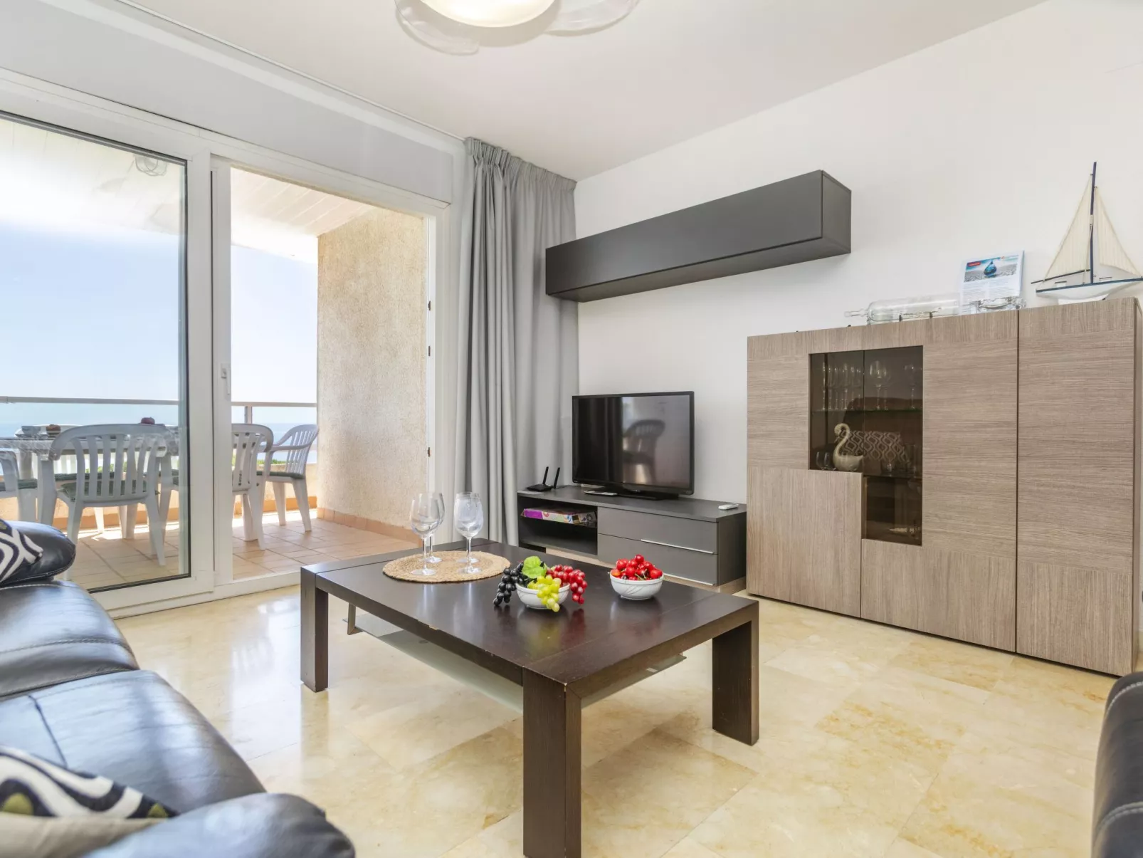 Blanes Playa-Inside