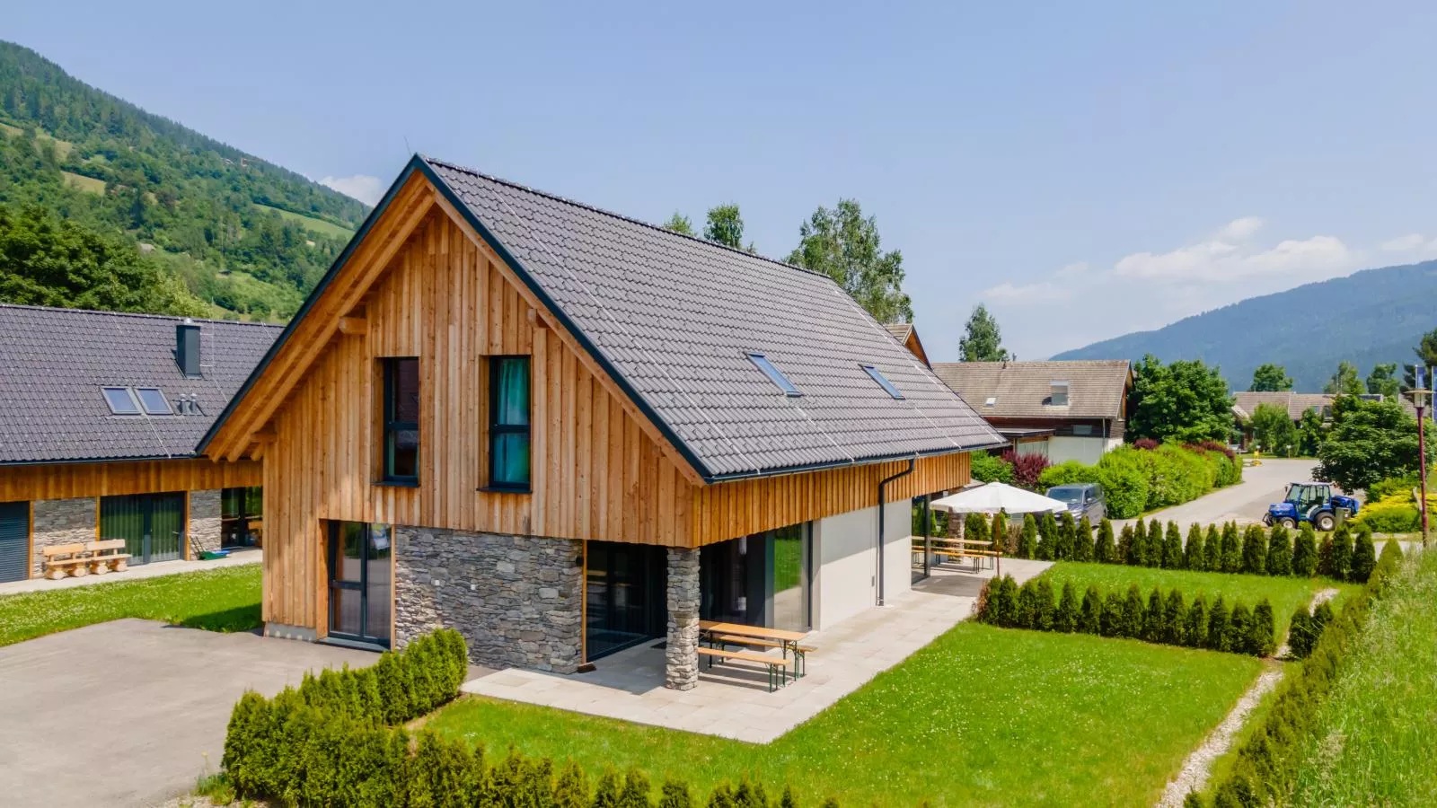 Bergzicht-Exterior in summer