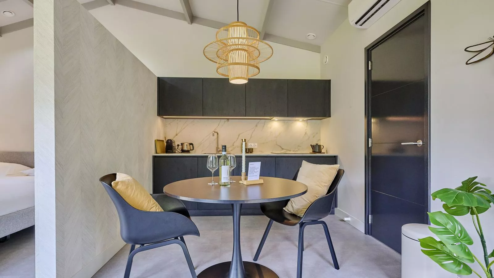 Quercus-Dining room