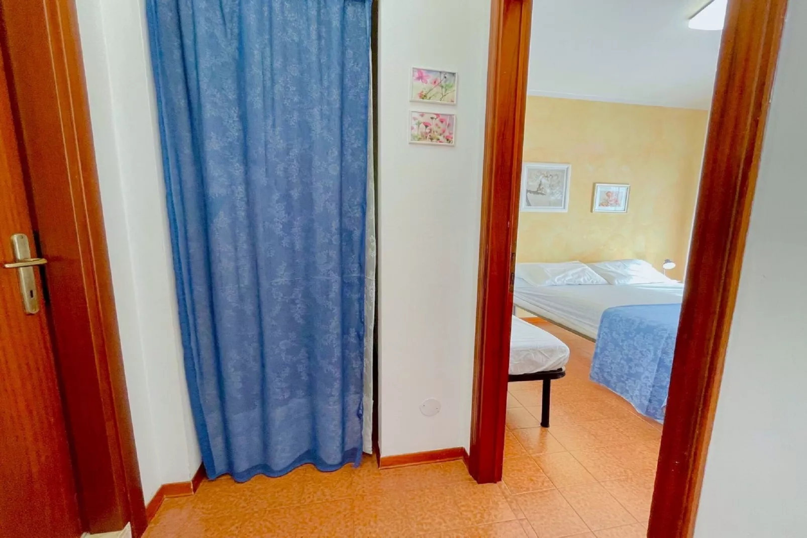 Adriatico 43B-Bedroom