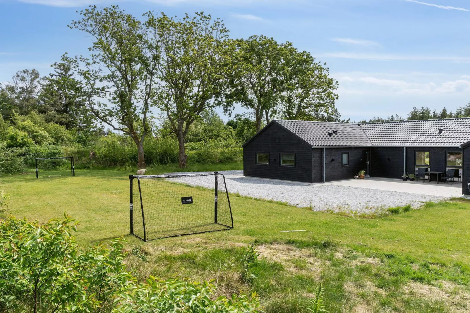 Spacious Retreat for 20 - By Traum Ferienwohnungen-Outdoor