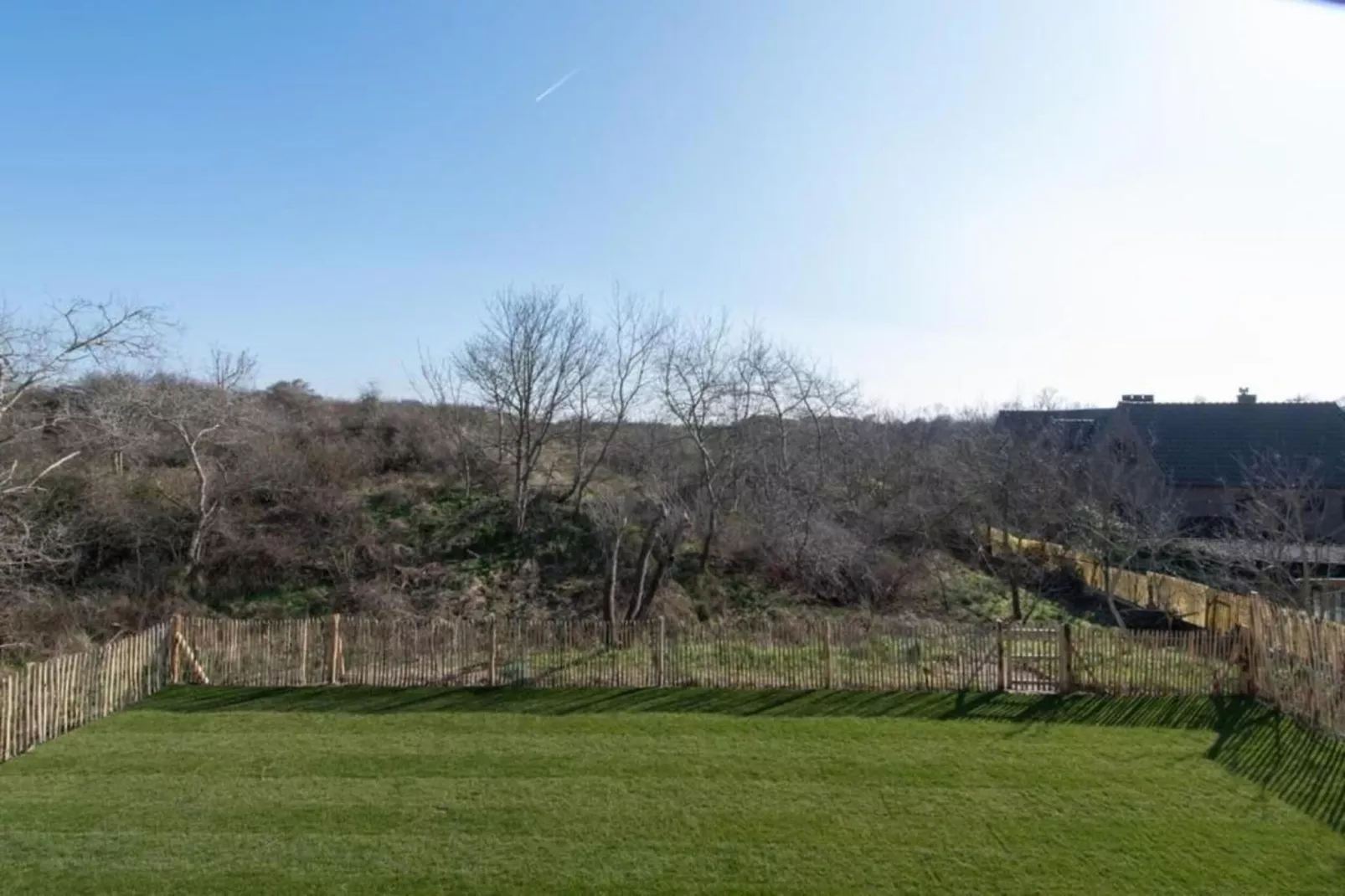 CASINO AB B0101GAR-Areas within 20km in summer