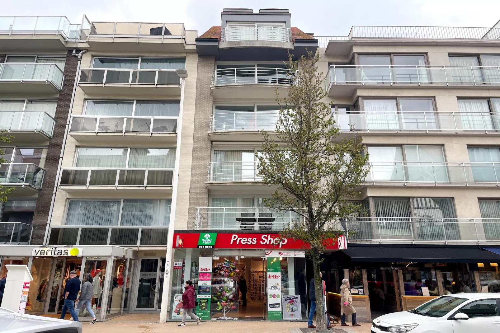 MISTRAL 0401-Exterior in summer