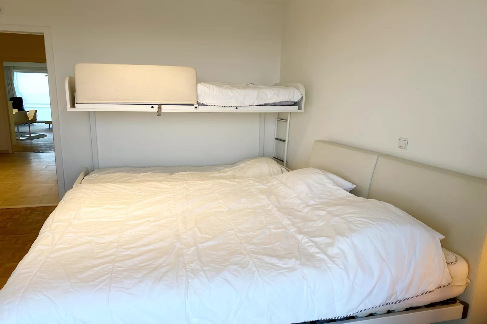 SCORPIO BI 1201GAR-Chambre