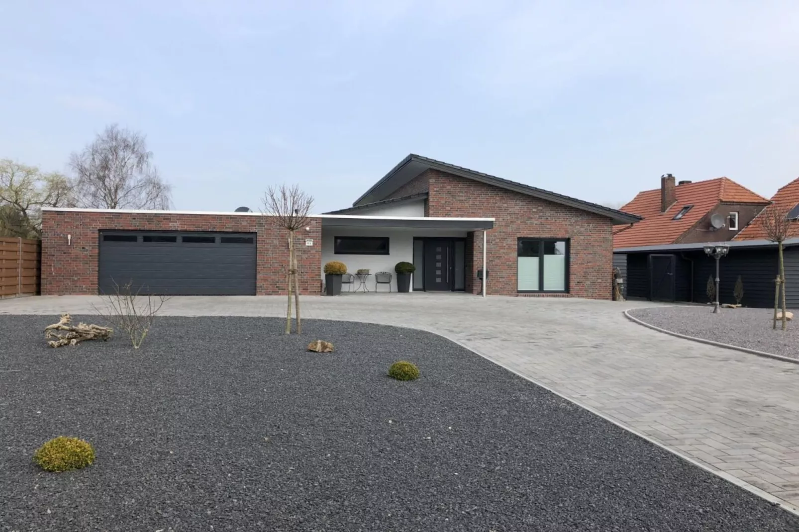 276306-Exterior in summer