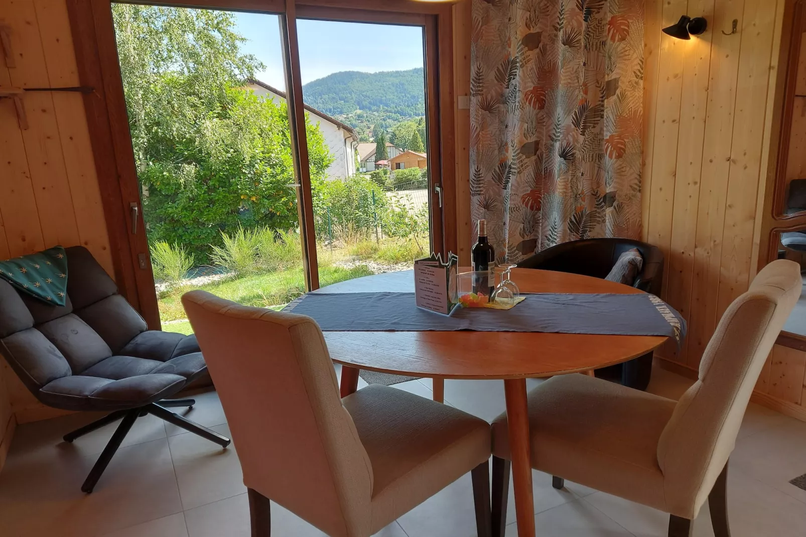 La Salamandre-Living room