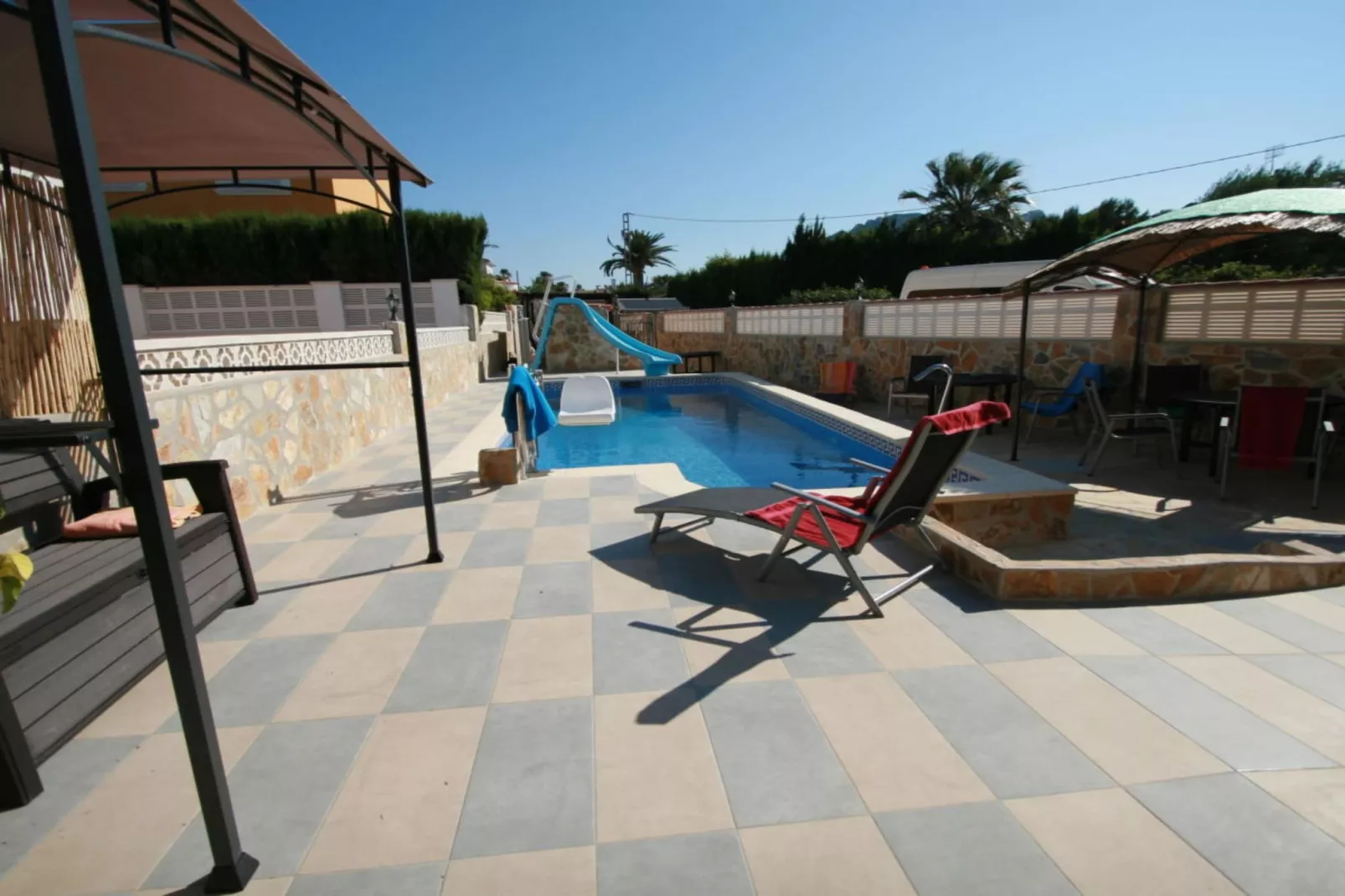 127471-Swimming pool