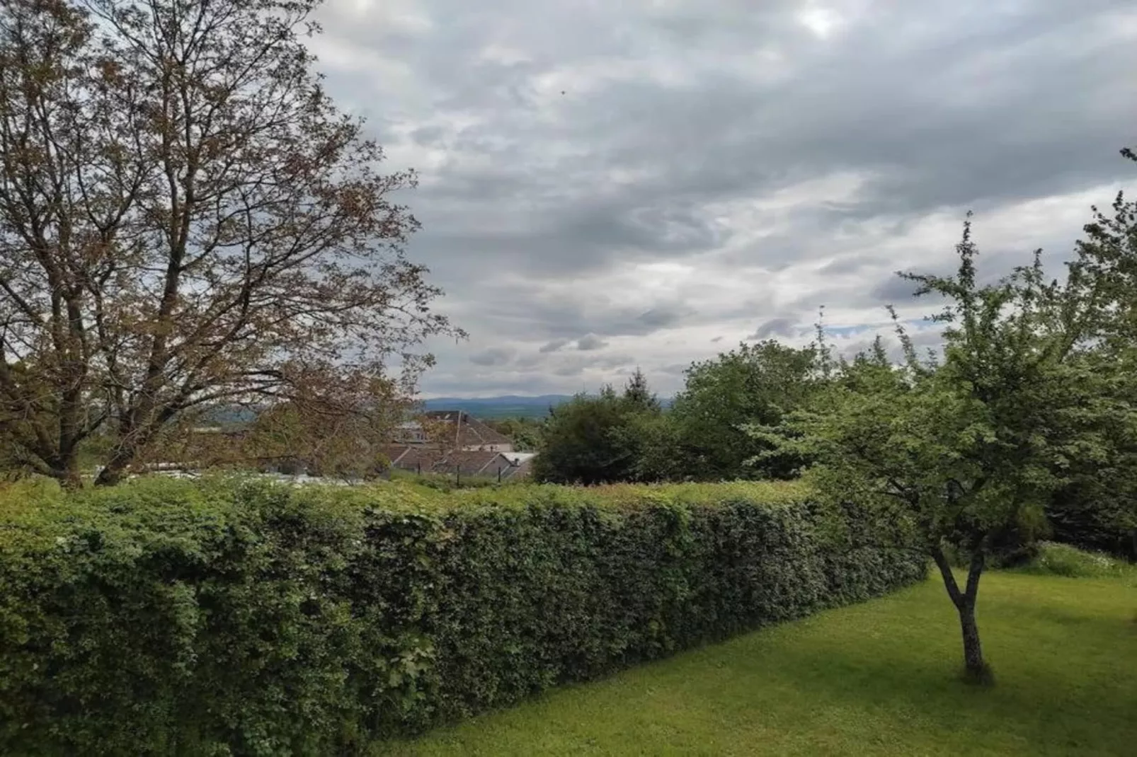 Gîte "Au bord de l'Eau "-Zones été à 20 km