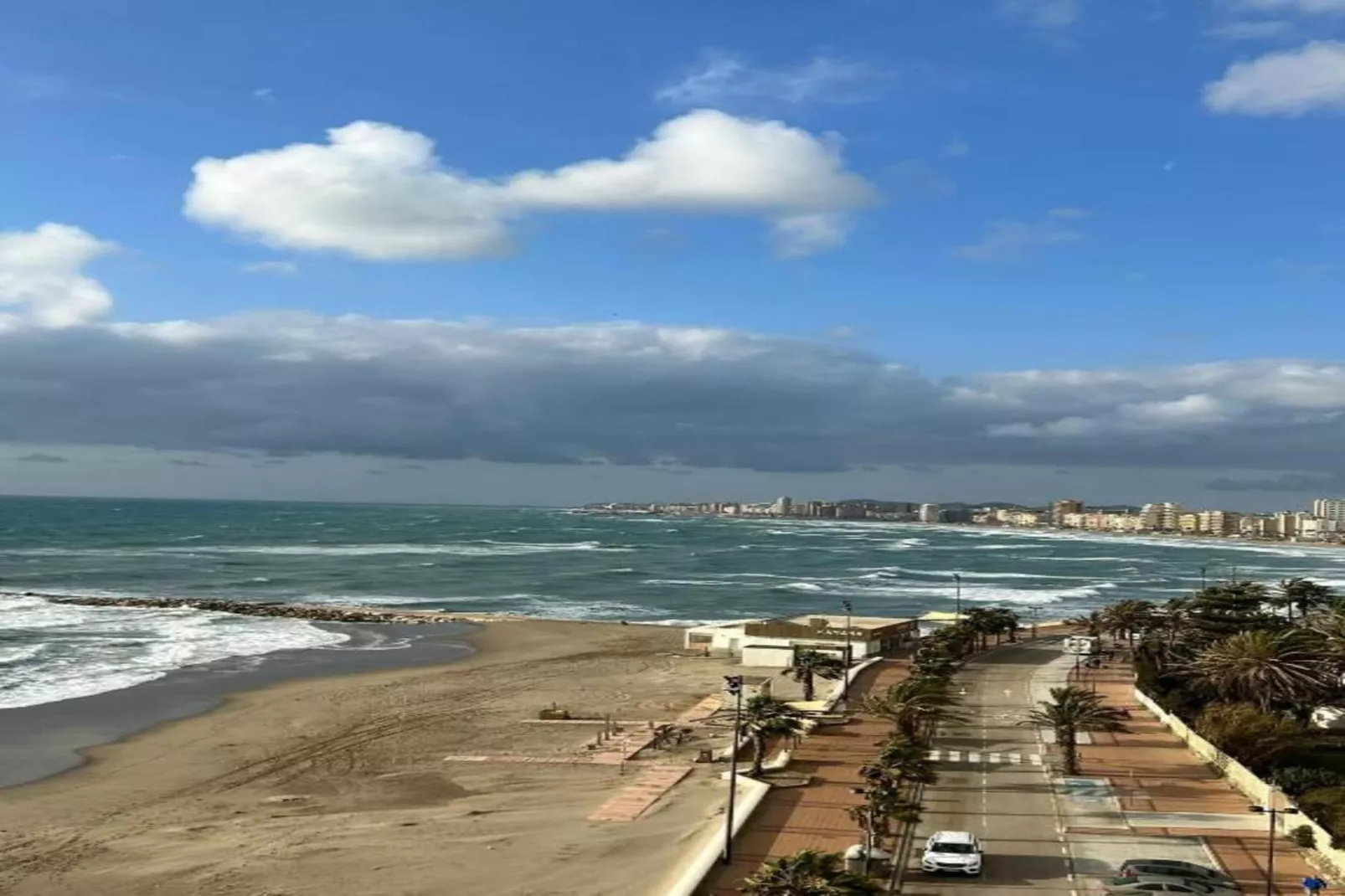 Bella Vista-Areas within 1km in summer