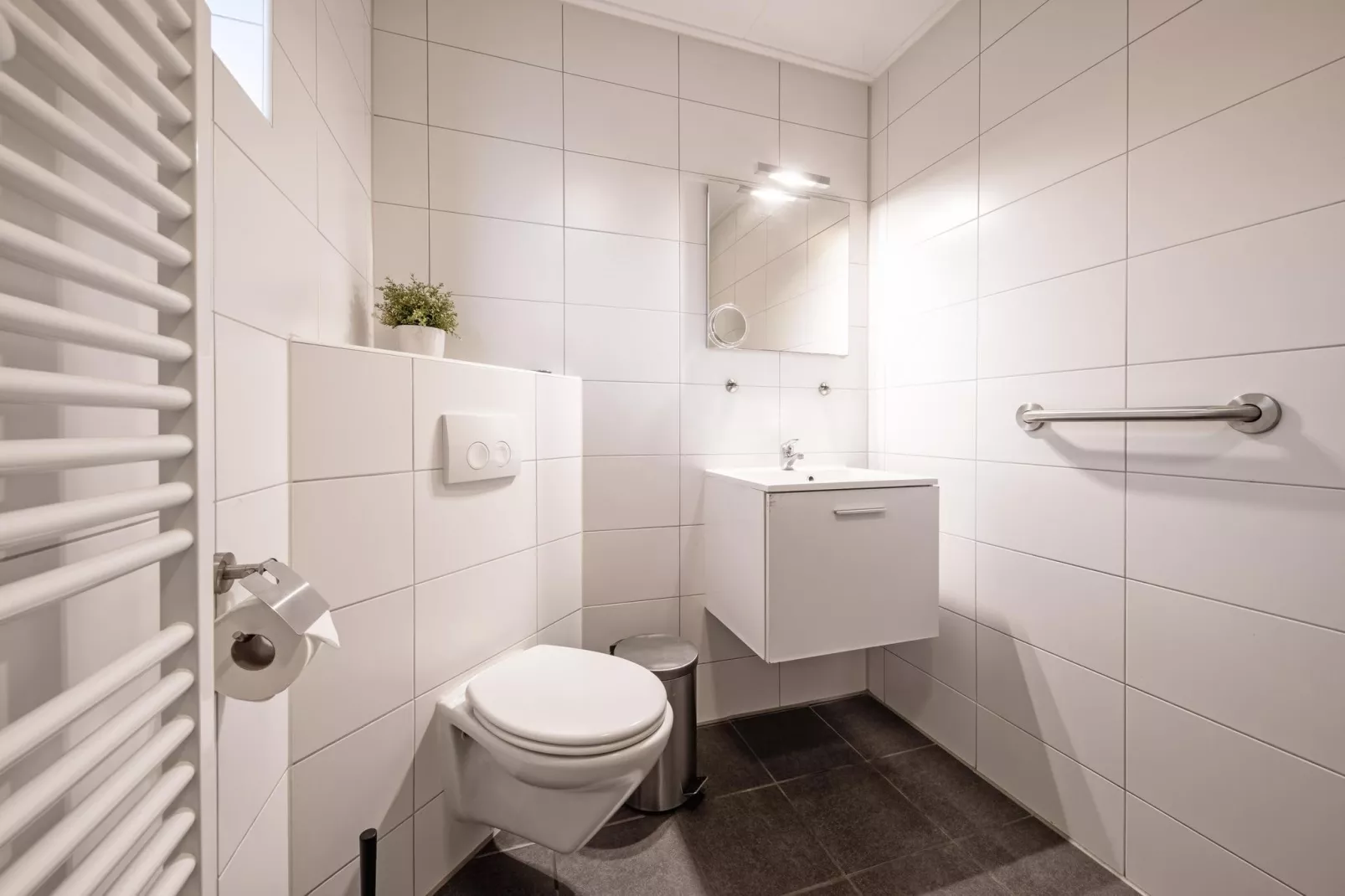 Strandhuys Oester-Bathroom