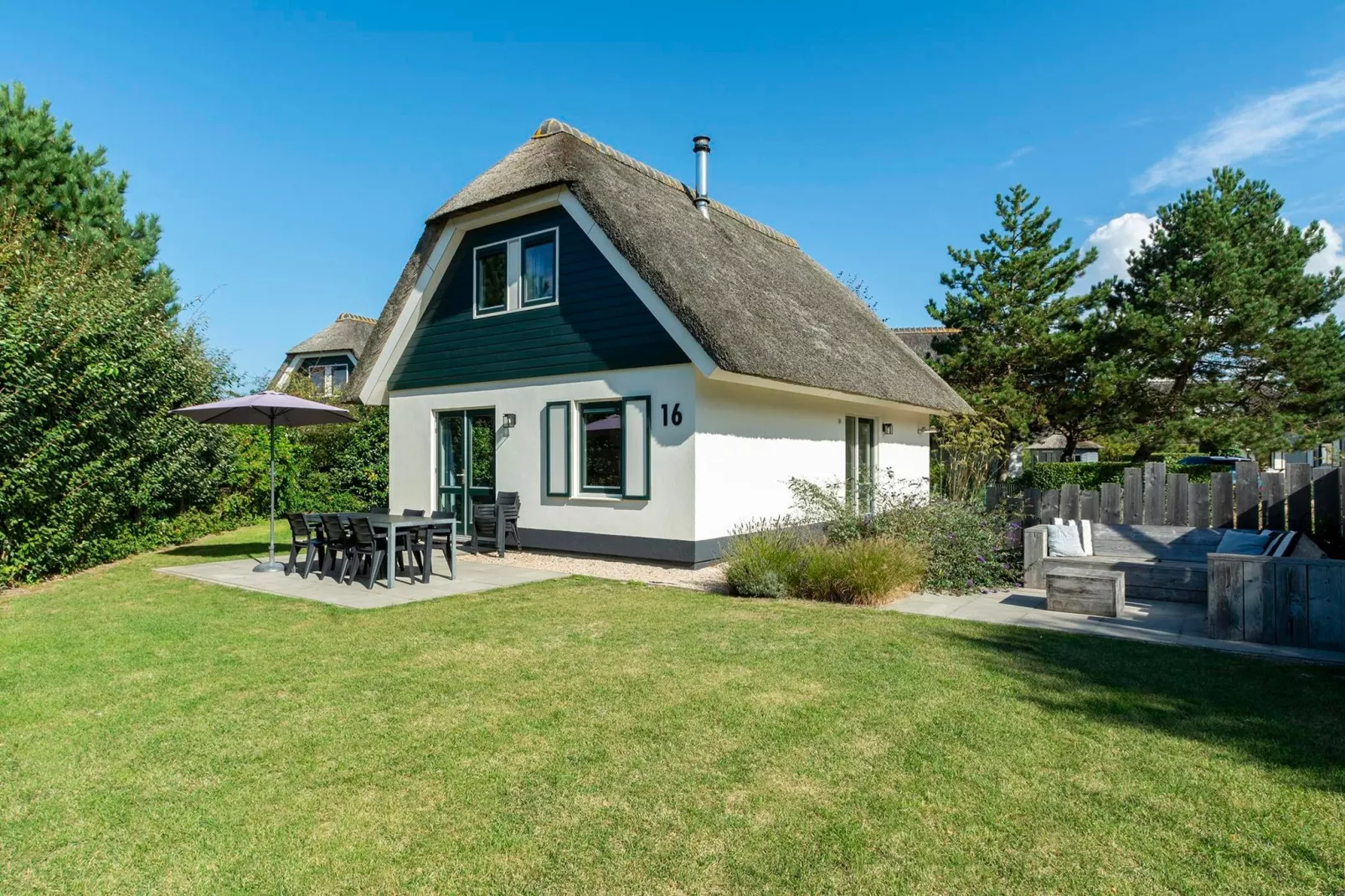 Duynopgangh 16-Exterior in summer