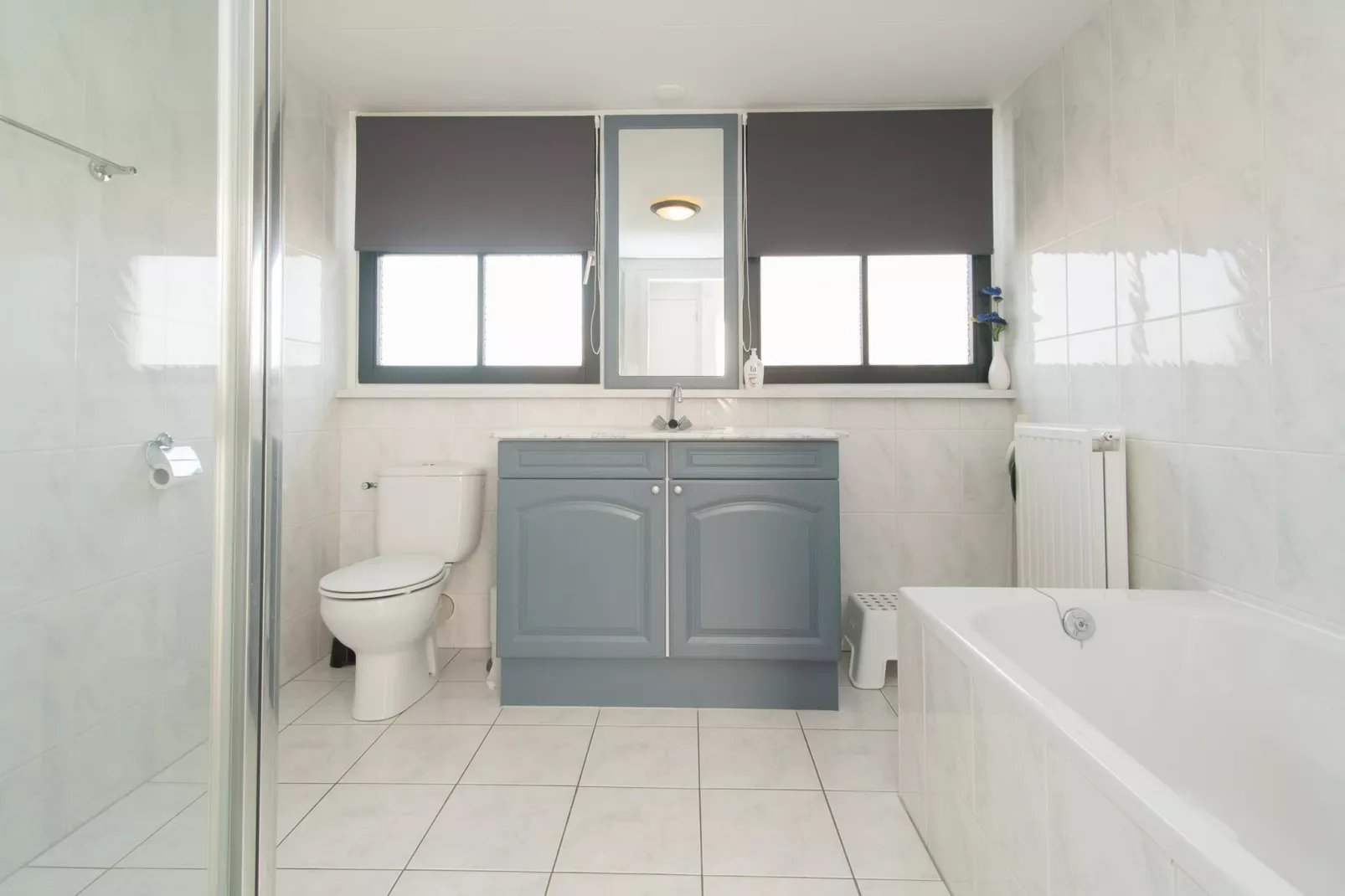 De Buitenplaats 42-Bathroom