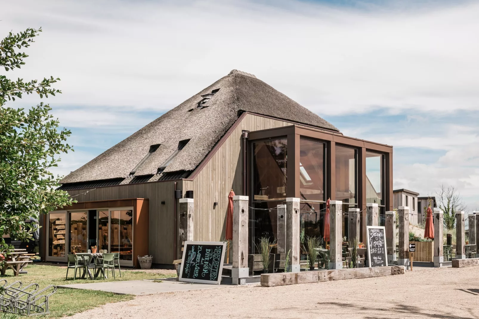 Juttershut Duynpark - Callantsoog-Exterior in summer