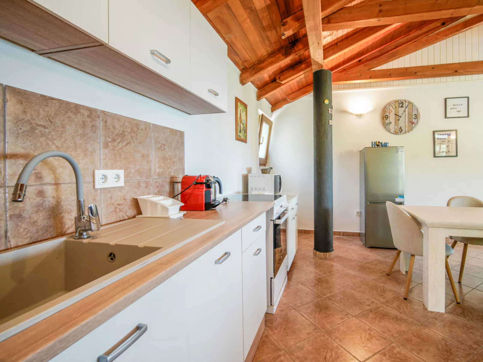 Dundo House-Inside