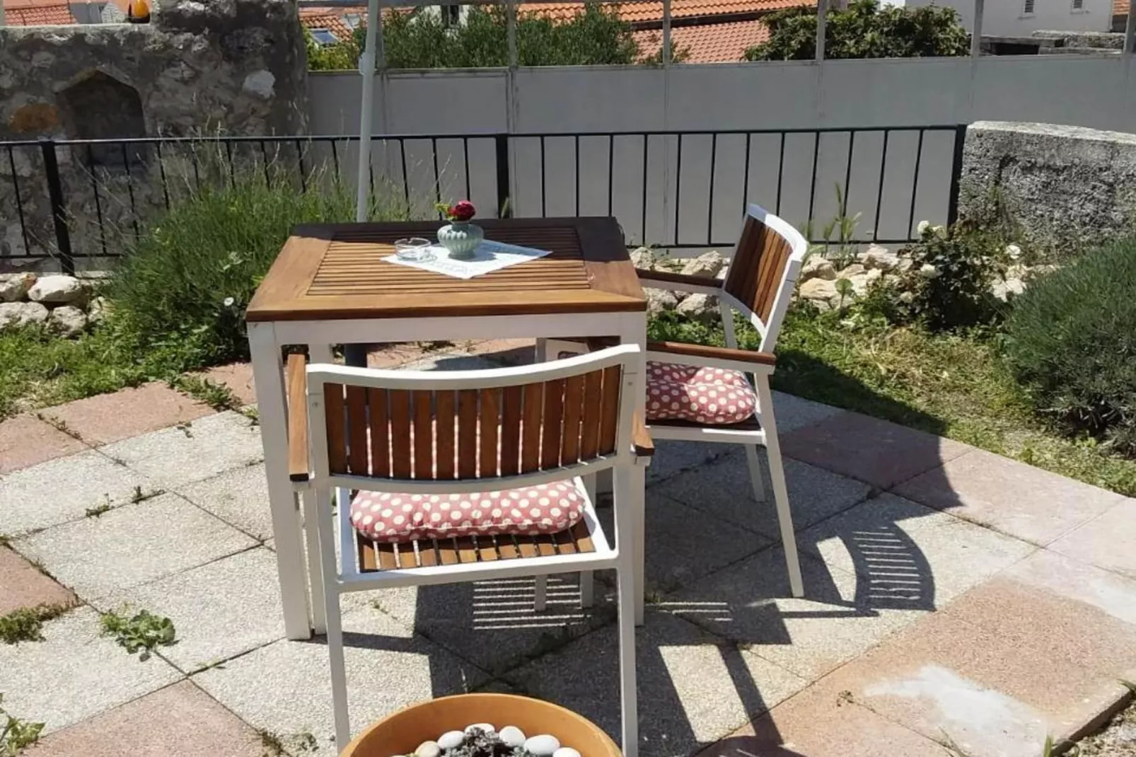 Apartment Mir - Studio Apartment with Garden View-Terrasse / balcon