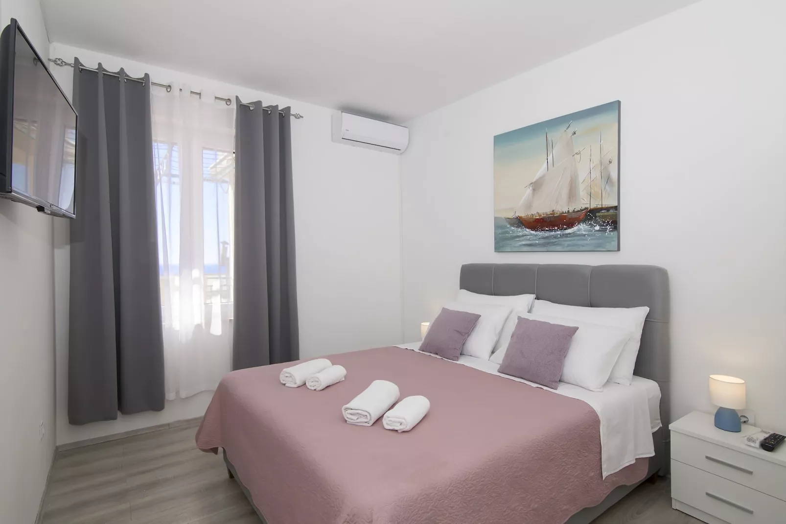 Apartments Isabora - Two-Bedroom Apartment with Terrace and Partial Sea View (Nea)-Chambre