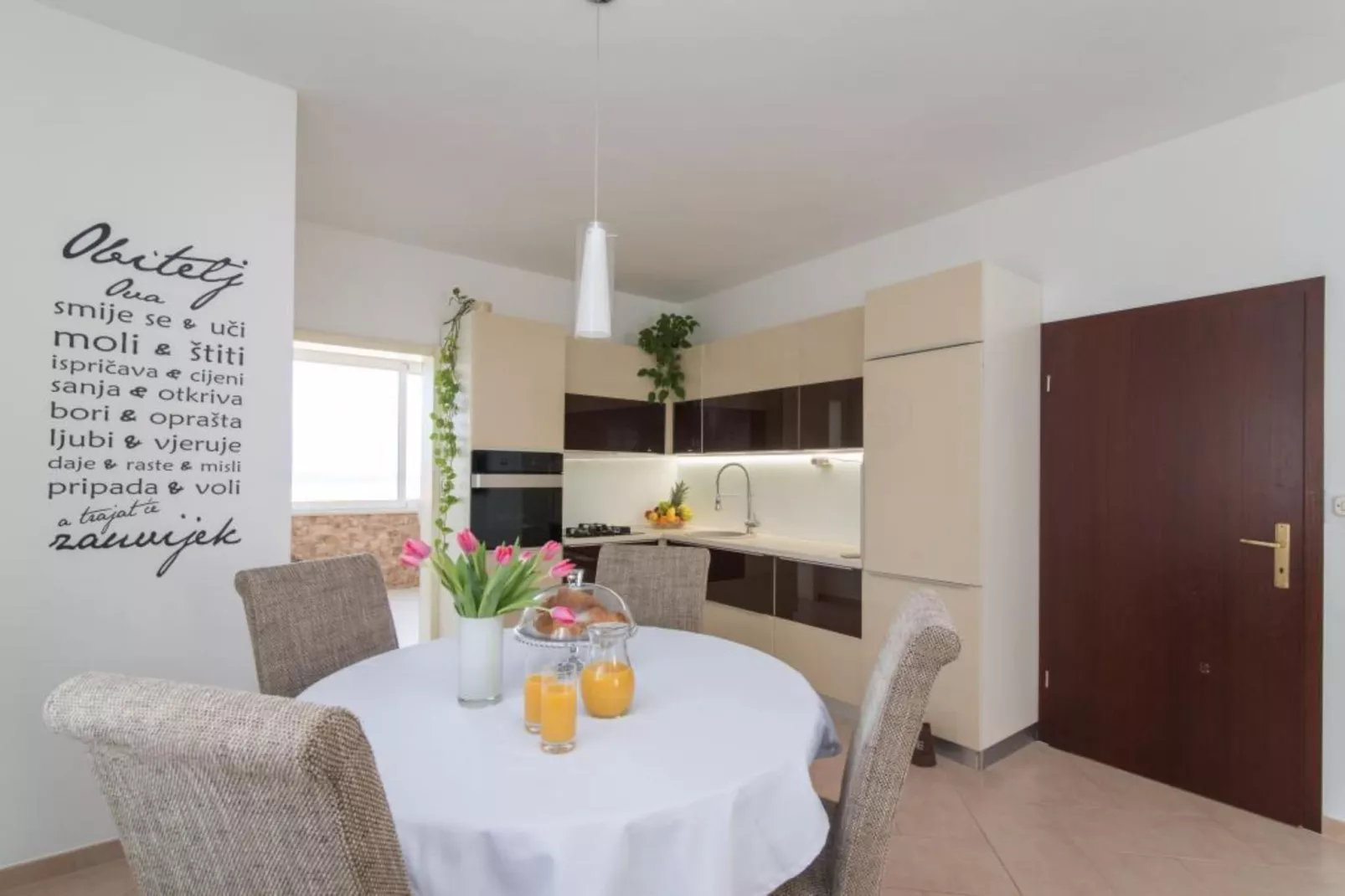 Apartment Marcela - Deluxe Two Bedroom Apartment with Terrace and Sea View-Salle à manger