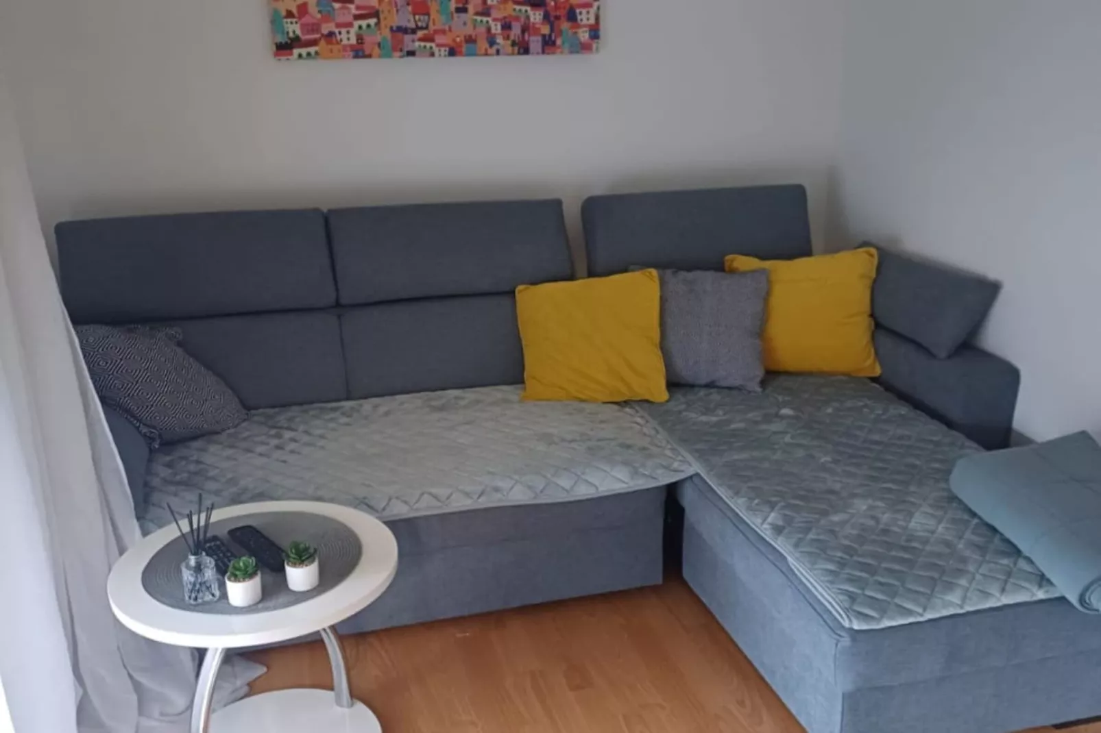 Apartment Alba - Three Bedroom Apartment with Loggia-Wohnzimmer