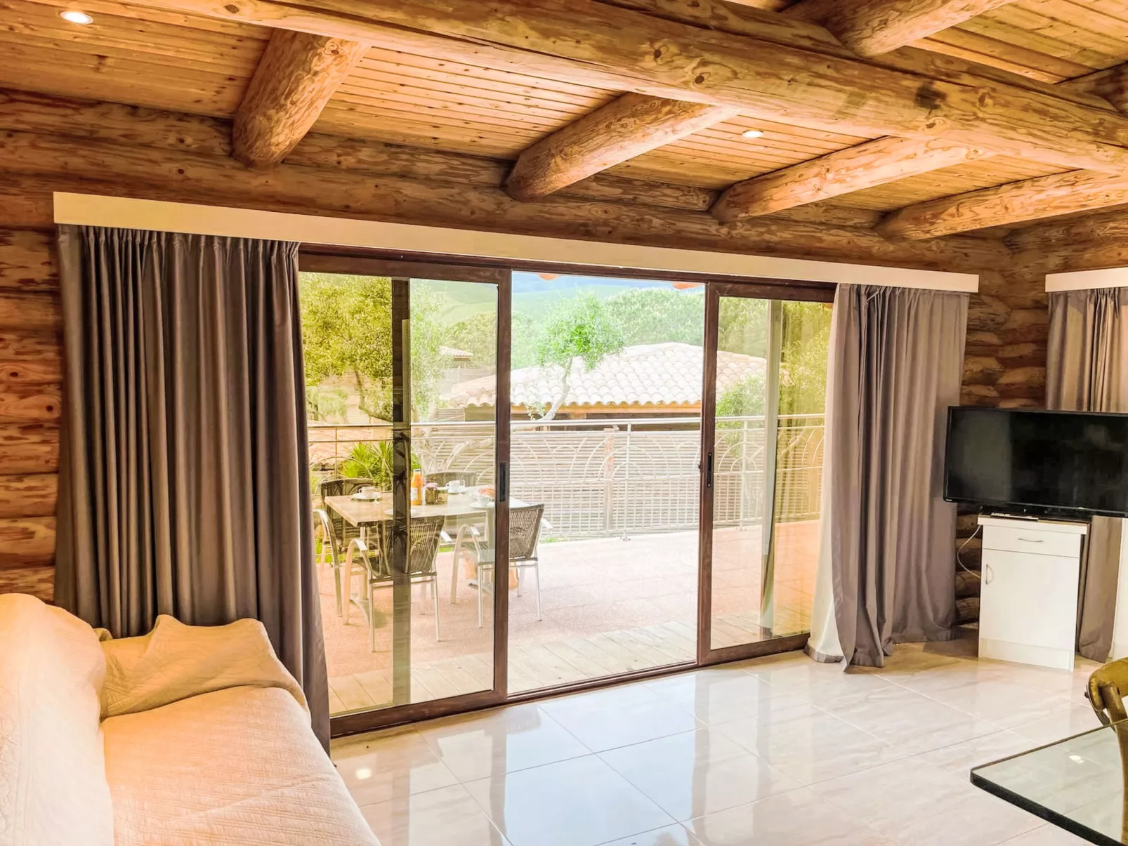 Chalet Double-Inside