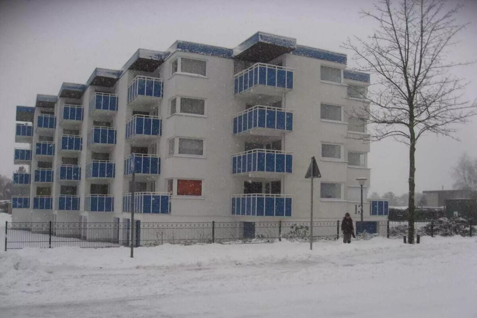 198366-Exterior in winter