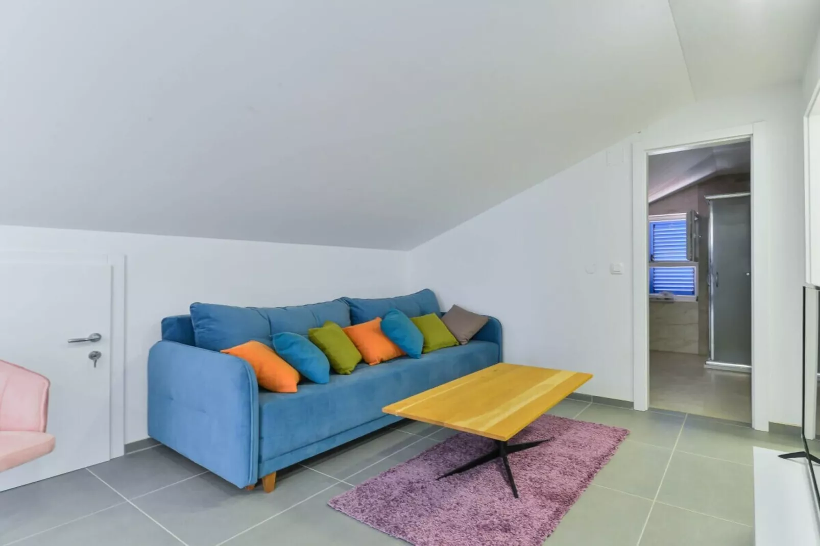 429433-Living room