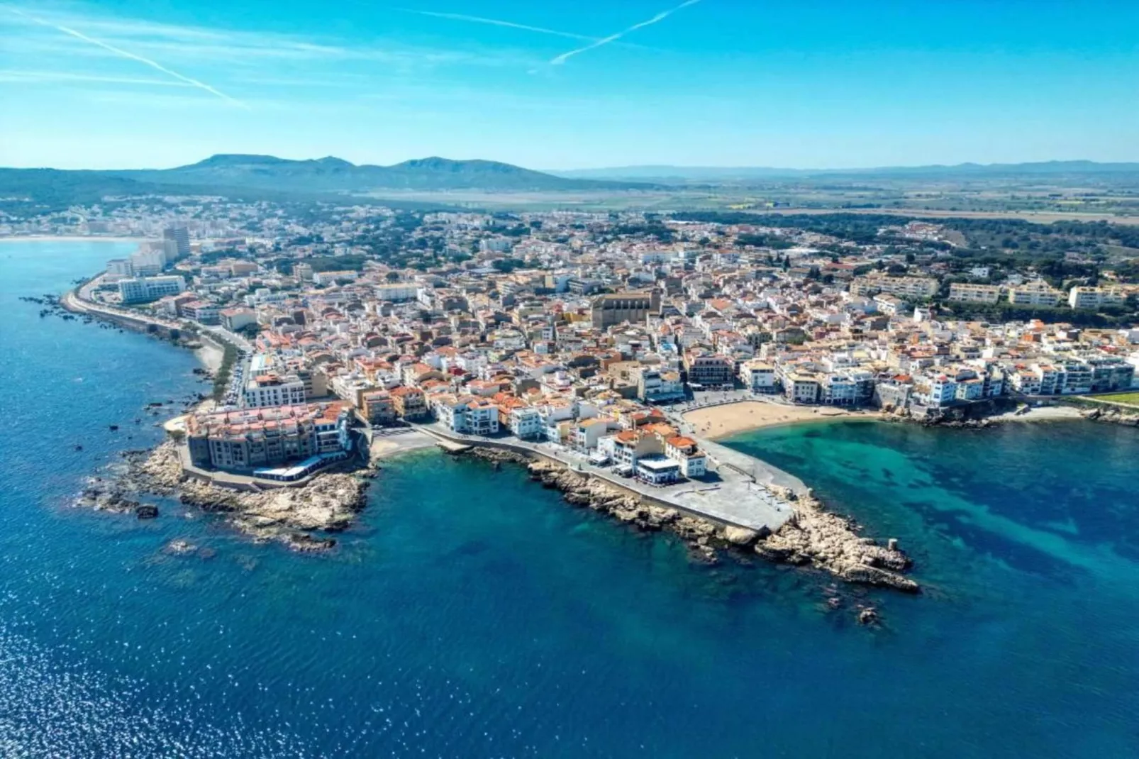L' Escala trasero T20-Areas within 20km in summer