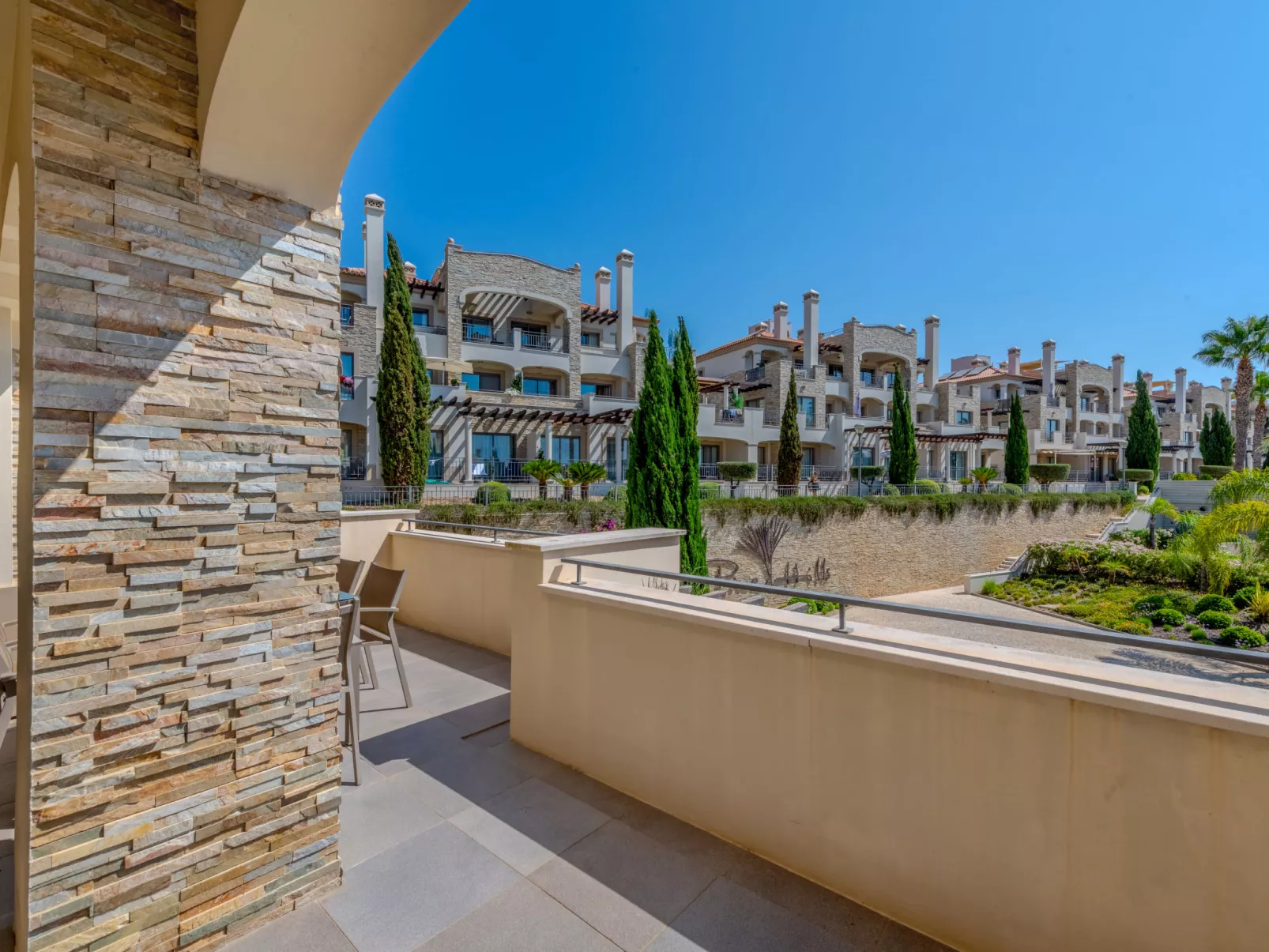 Pine Hills Reva Santuary Modern Elegance-Outside