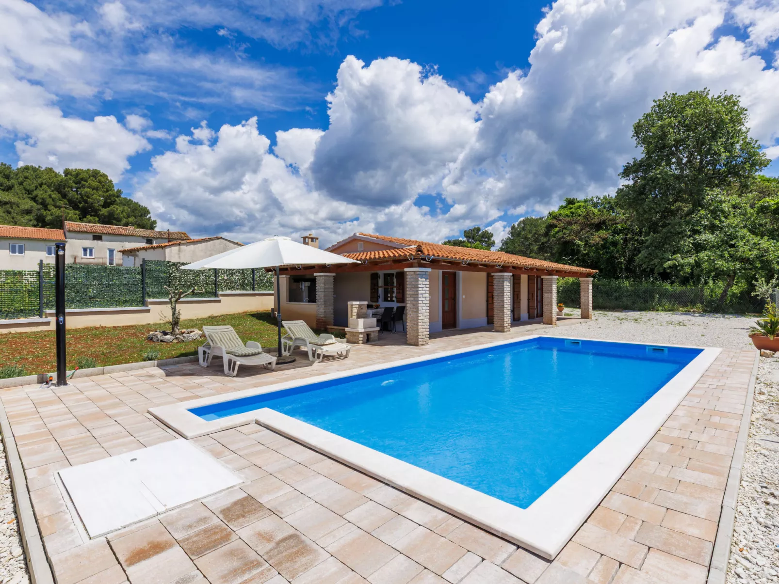 Santina-Outside
